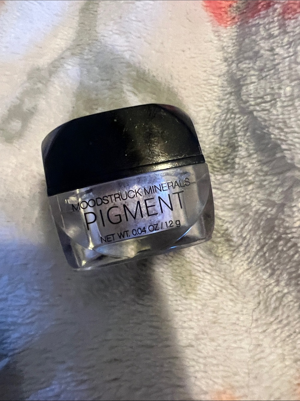 Younique pigment moonstruck minerals in sexy